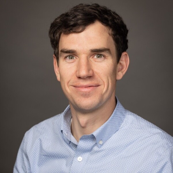 Headshot of Blake Jones, CFP®, EA, CBDA