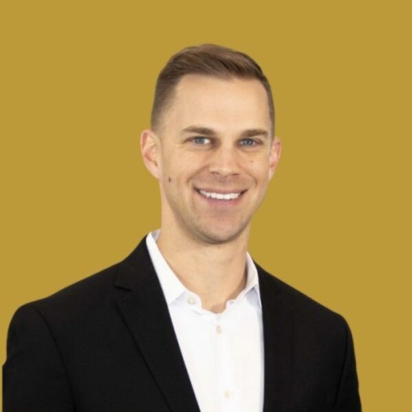 Headshot of Ryan Canfield, AIF®