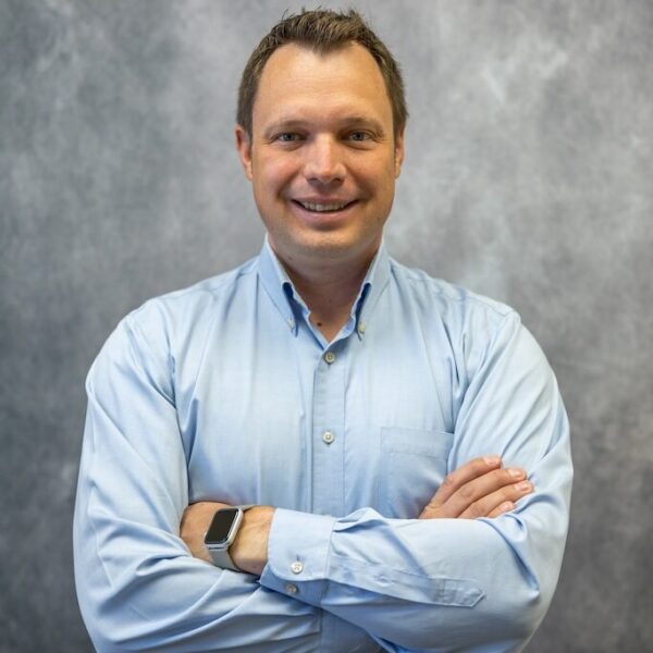 Headshot of Austin Hon, CFP®