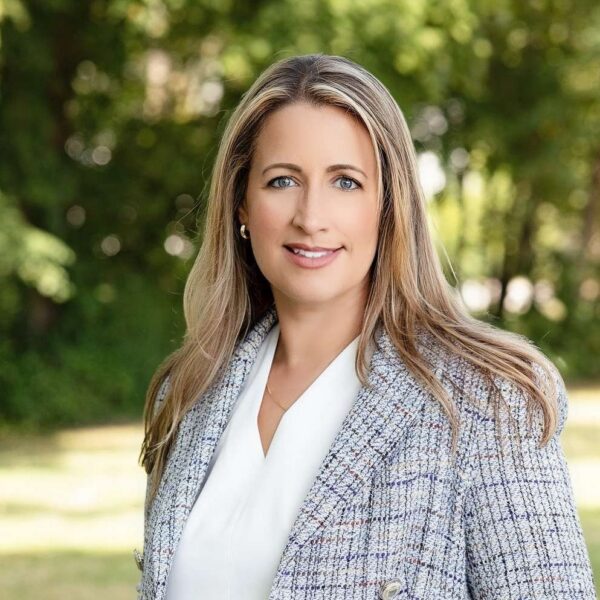 Headshot of Misty Lynch, CFP®